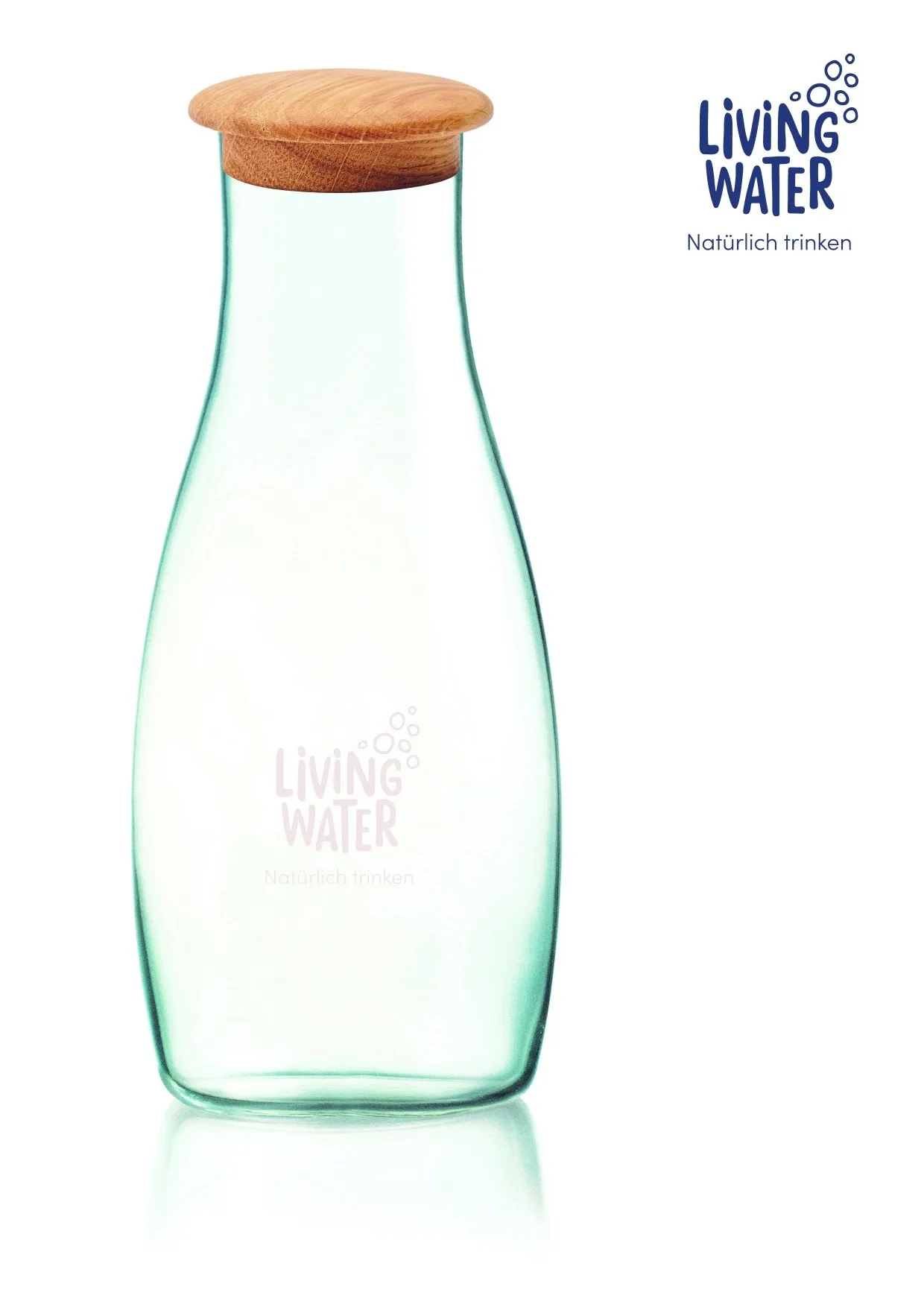 Glaskaraffe mit Holzdeckel, beschriftet mit "Living Water".