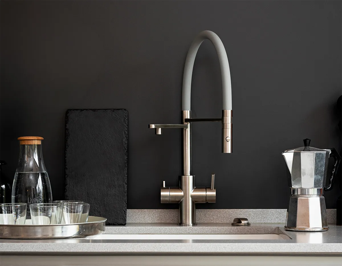 Vorschau: Living Water Wasserfilteranlage mit Wasserfilter, Edelstahl gebürstet Brauseauslauf grau 