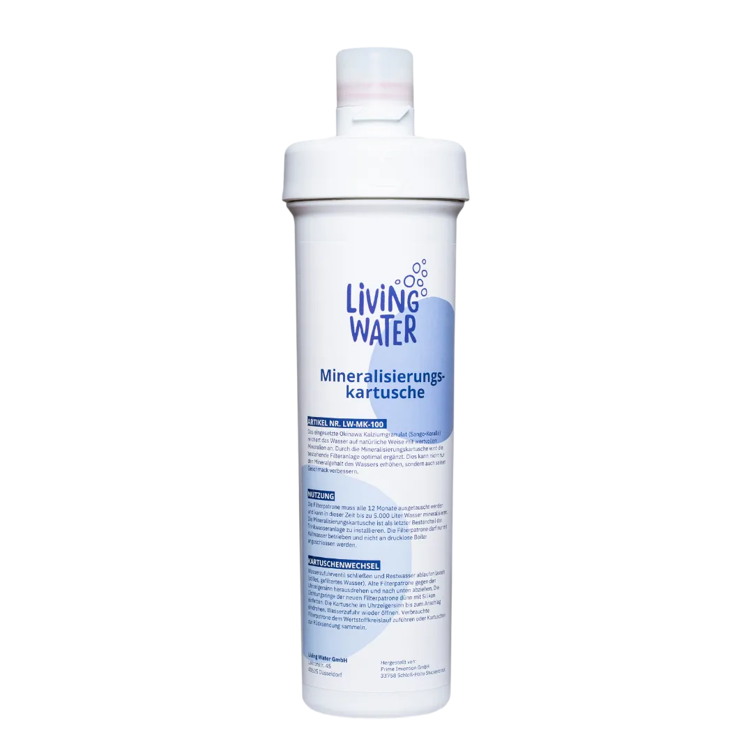 Mineralisierungskartusche von Living Water, weiße Kunststoffflasche mit blauer Schrift.