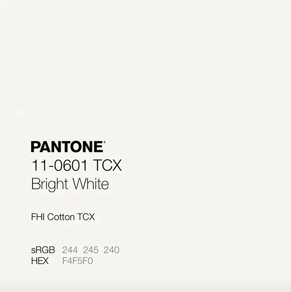 Farbkarte mit der Pantone-Nummer 11-0601 TCX, bezeichnet als "Bright White", inklusive sRGB- und HEX-Werten.