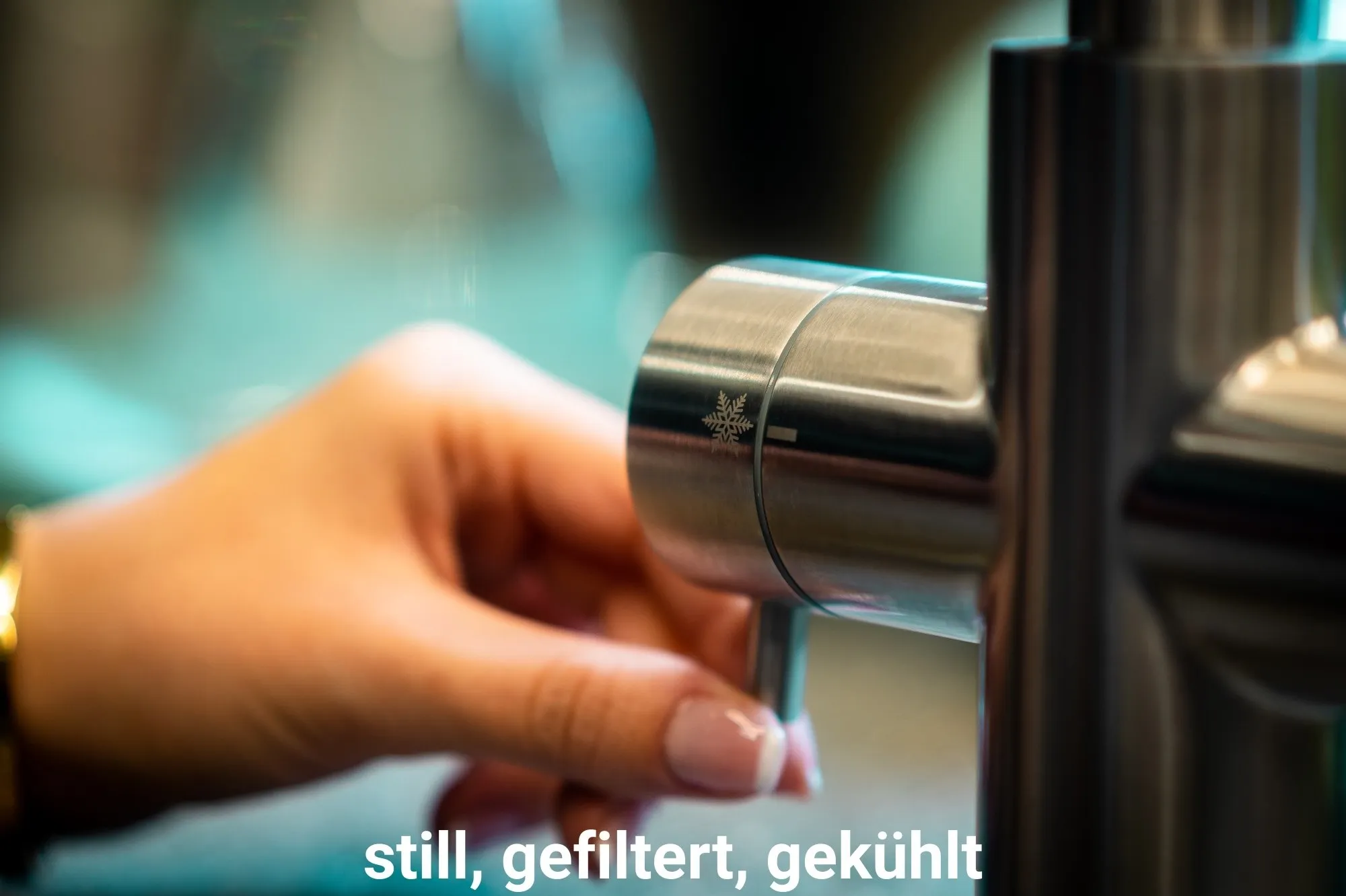 Funktionen des LivingTap Pro im Überblick Bedienung des LivingTap Pro Wasserhahns für stilles, gefiltertes und gekühltes Wasser