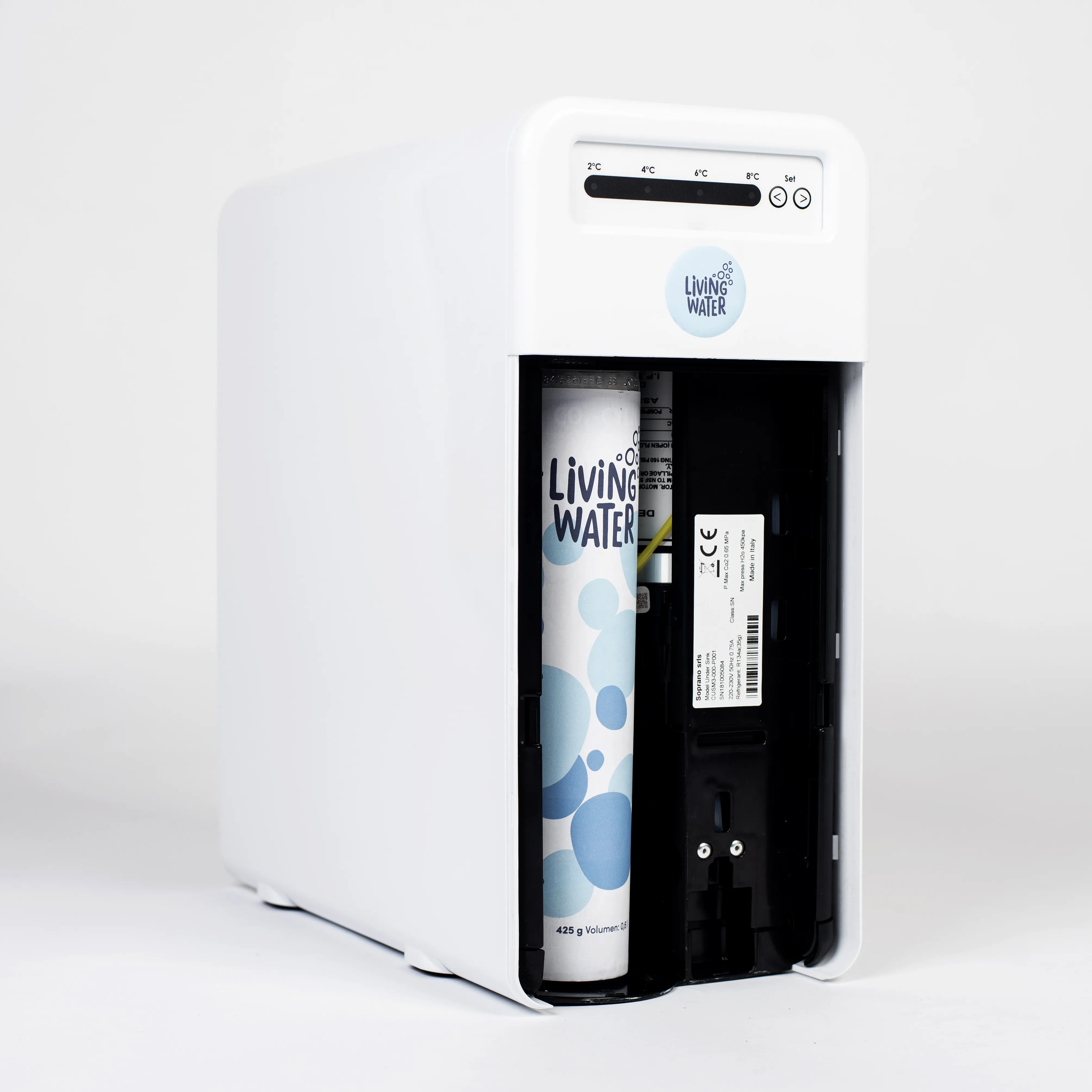 Leistungsstarker Karbonator von Living Water LivingTap Pro Karbonator von Living Water mit geöffneter Frontansicht.
